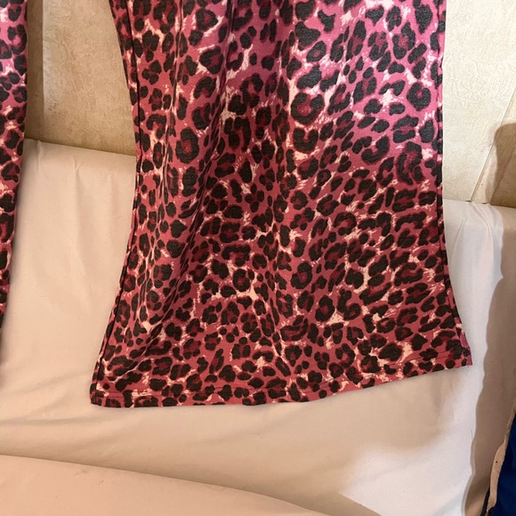 🌺 Maroon, Black and Ivory Leo pants - Picture 5 of 6